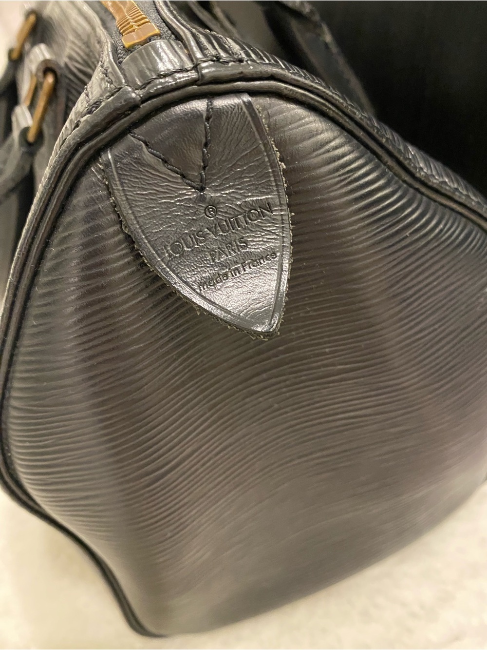 Louis Vuitton Black Epi Leather Speedy 25 - Picture 8 of 11
